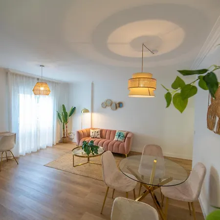 Apartment Prensa & Courtyard By Ele Malaga